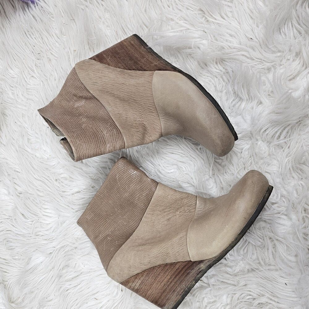 OTBT Ankle Bootie Boot Womens 8.5 Beige Dharma Leather Wedge Comfort Shoe